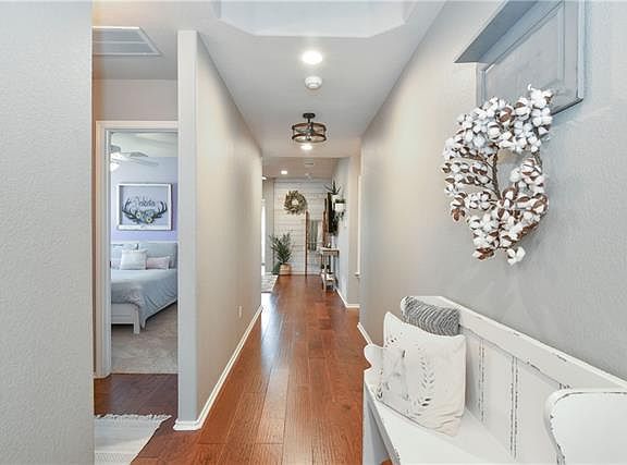 3rd image of 2740 Bluffstone Dr