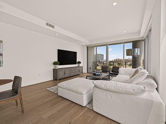 4th image of 2047 Westcreek Ln #606