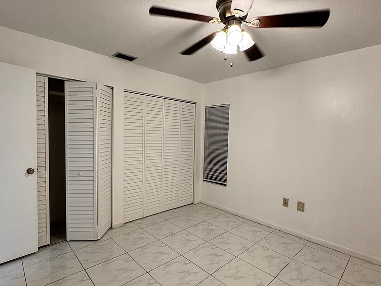 3091 Saint Clair Ave #B — Photo 6