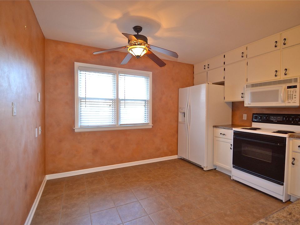 1st image of 9129 Western Hills Dr