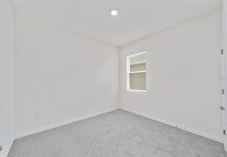 4111 NW 44th Cir — Photo 20