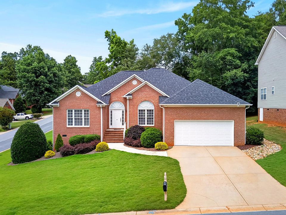 1st image of 444 Doleman Dr