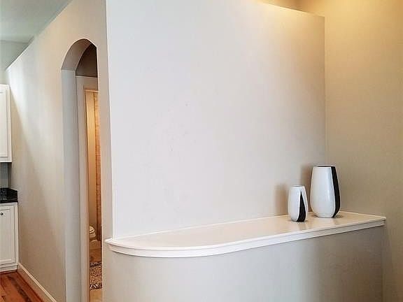 4th image of 2710 Hullsmith Dr APT 1404