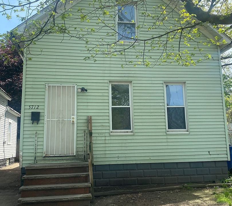 1st image of 5712 Hosmer Ave