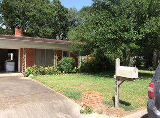 1010 S Progress St, Edna, TX 77957
