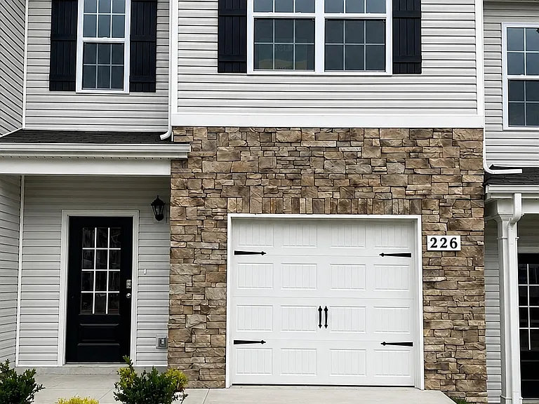 226 Warrior Pl — Photo 2