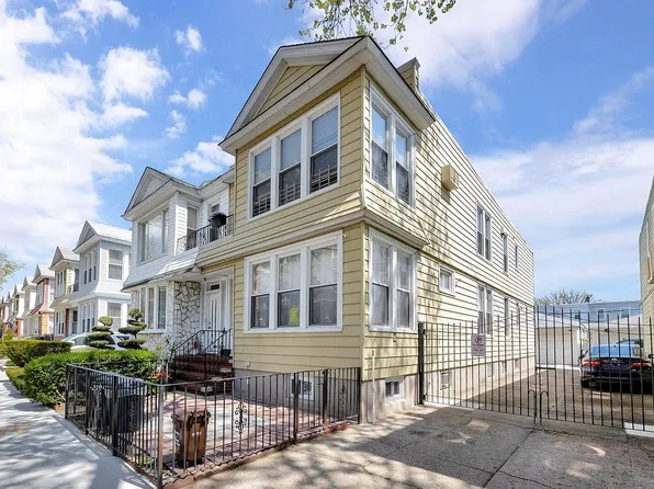 7773 75th St, Ridgewood, NY 11385