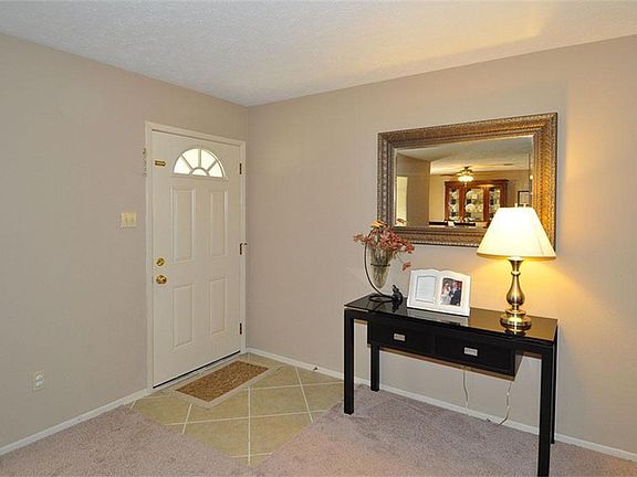 2nd image of 3019 Falling Brook Dr