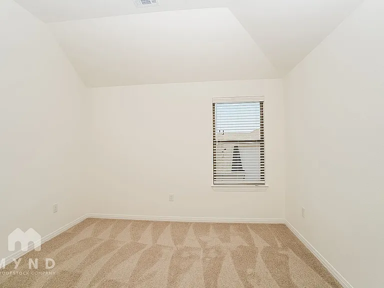 17705 Chamoix Dr — Photo 19