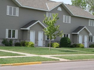 1715 Northway Dr, Mankato, MN 56003