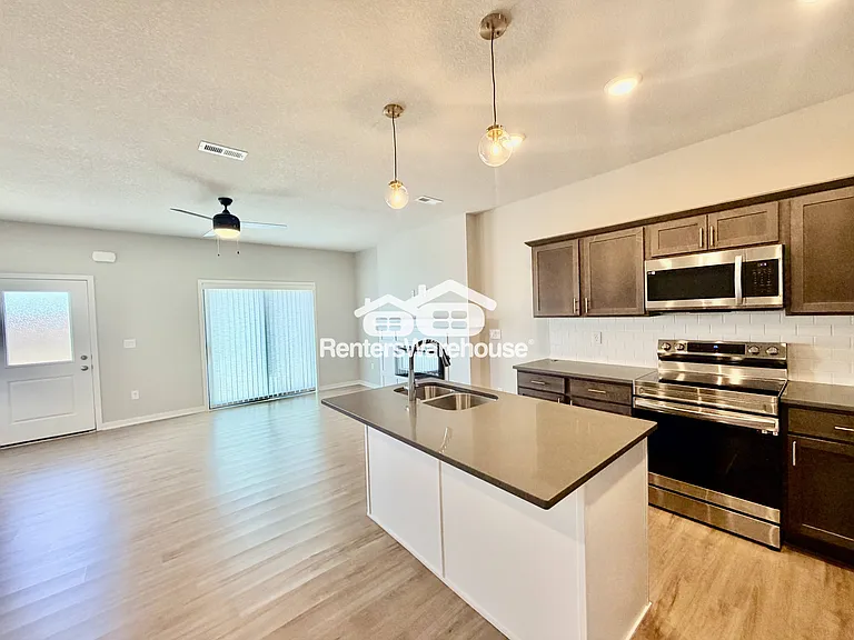 3620 NE Marissa Ln — Photo 6