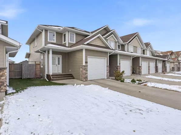 141 N Larsen Cres, Red Deer, AB T4R 0J3