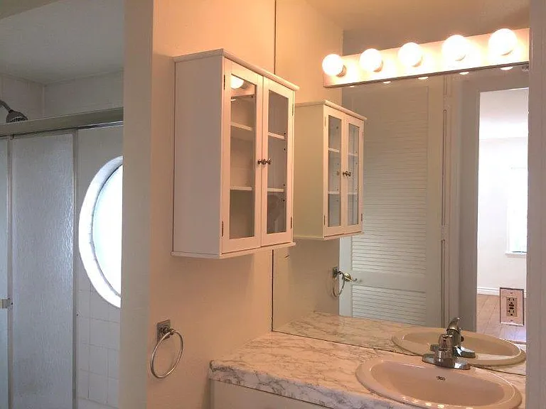 12104 W Sunset Blvd — Photo 10
