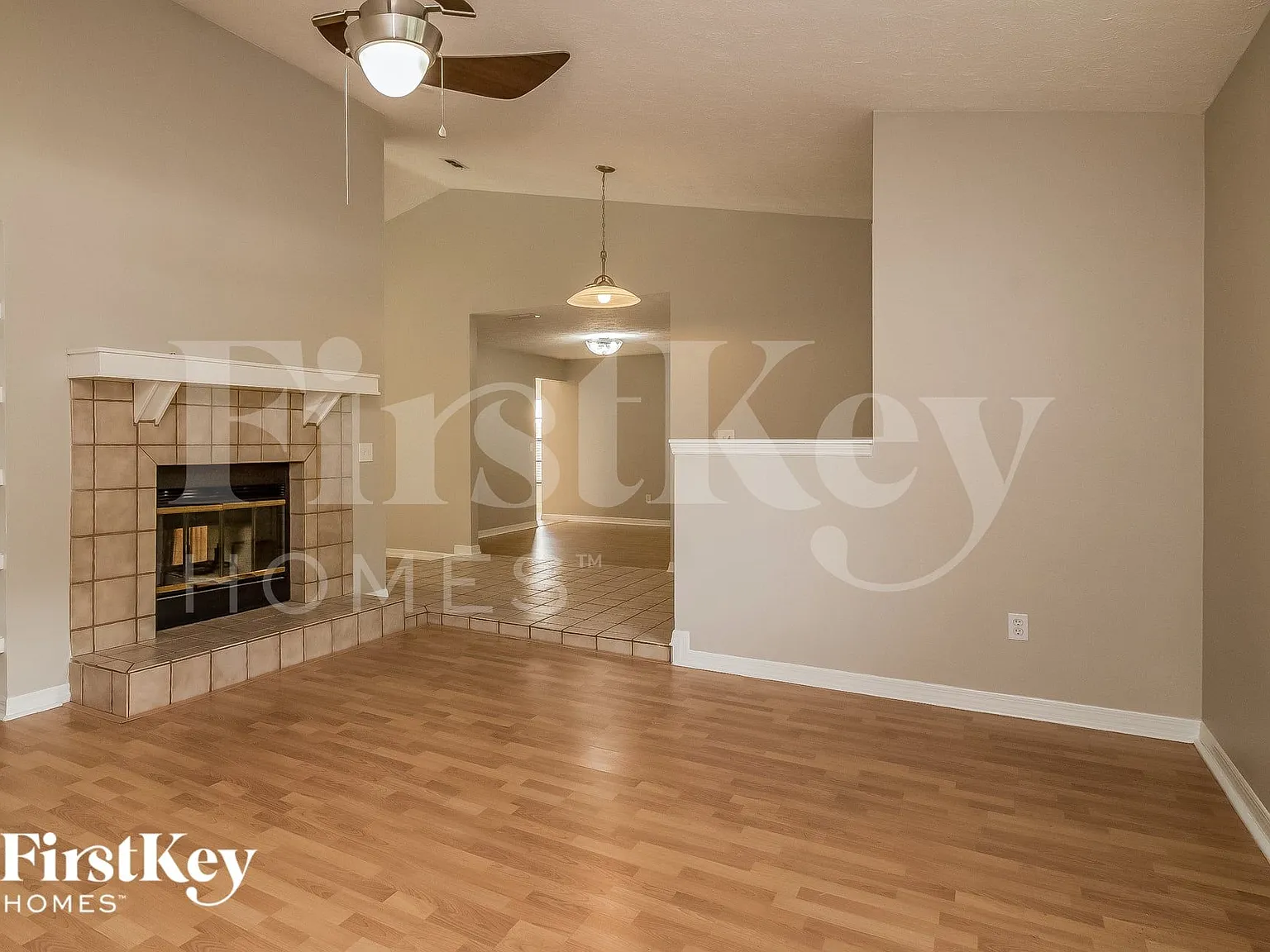 4 bed, 2.0 bath, 2274 sqft, $2,995 — Photo 4
