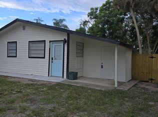 115 Pine St, Geneva, FL 32732