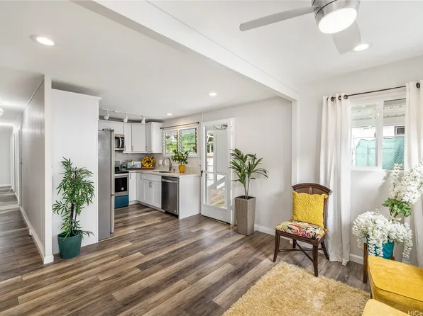 1056 Wiliki Dr, Honolulu, HI 96818