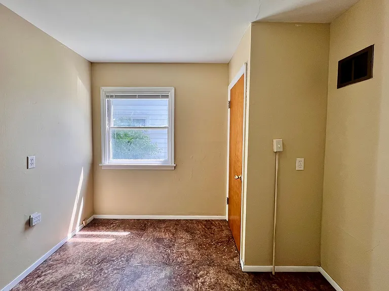 405 E Manhattan Blvd — Photo 4