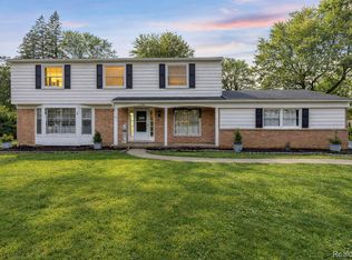 5738 Pebbleshire Rd, Bloomfield Hills, MI 48301
