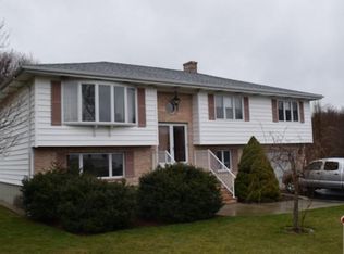 22 Lanes Ave, Taunton, MA 02780