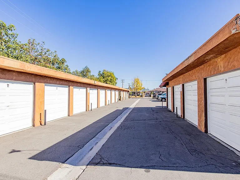 Buena Casa Apartments — Photo 18