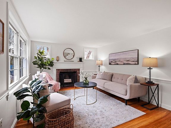 4th image of 84 Curtis St