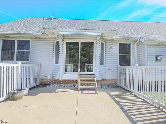 4th image of 2535 Queensbury Rd