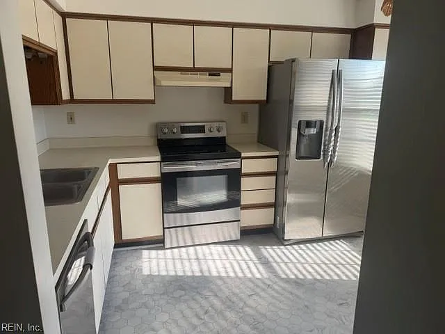 2 bed, 2.0 bath, 1068 sqft, $1,800 — Photo 2