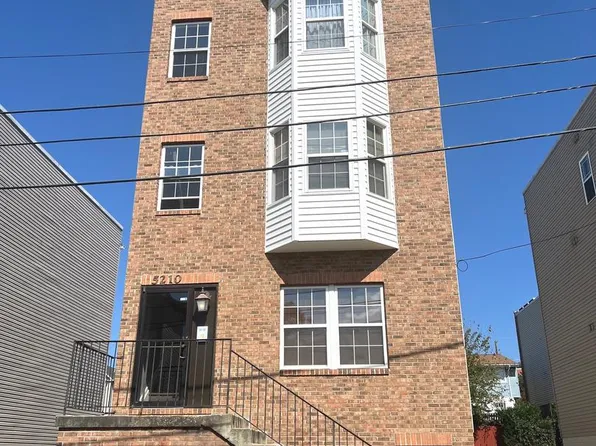 5210 3rd St SE #F, Washington, DC 20011