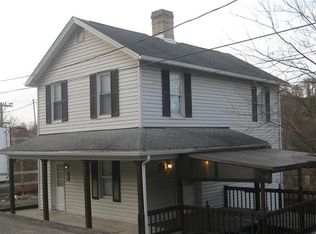 2 Brokers Ln, Penn, PA 15675