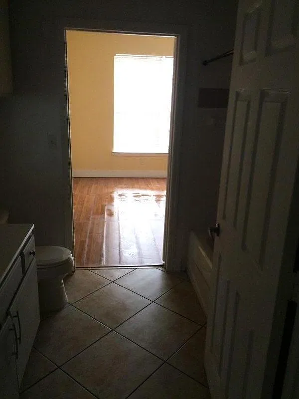 2 bed, 950 sqft, $1,595 — Photo 1