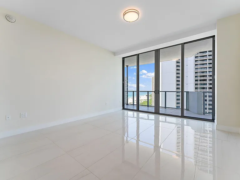 3100 N Ocean Dr #H-1206 — Photo 16