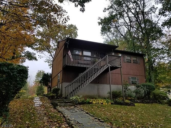 2nd image of 118 Wawayanda Rd