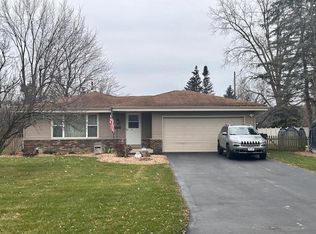 8305 Melanie Ln, Racine, WI 53406