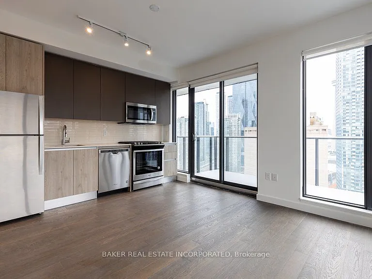 2 A Church St #2605 — Photo 9