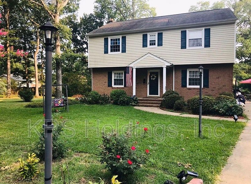 1st image of 3 Laurel Ct