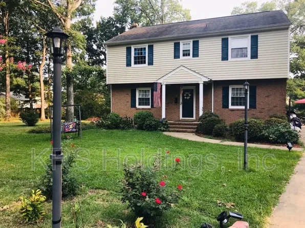 3 Laurel Ct, Fredericksburg, VA 22408