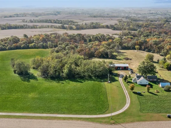 1564 Pratt Dr, Knoxville, IA 50138