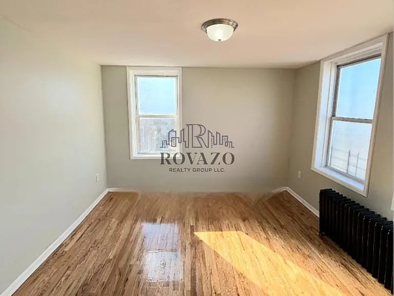 76 N 9th St #14AA — Photo 4