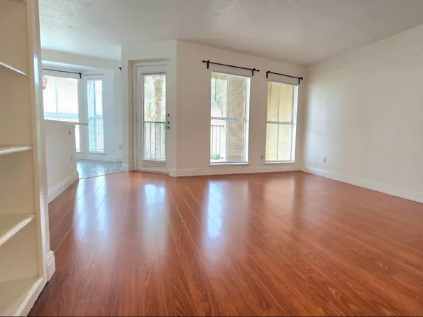 977 Riverside Drive #220, Coral Springs, FL 33071