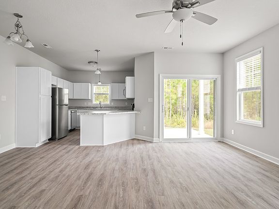 4th image of 2039 Folkstone Woods Ln