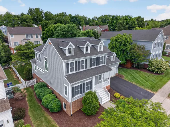 1214 Brook Cir, Blacksburg, VA 24060