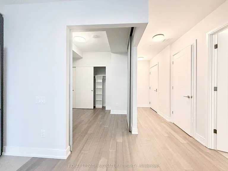 664 Spadina Ave #404 — Photo 10