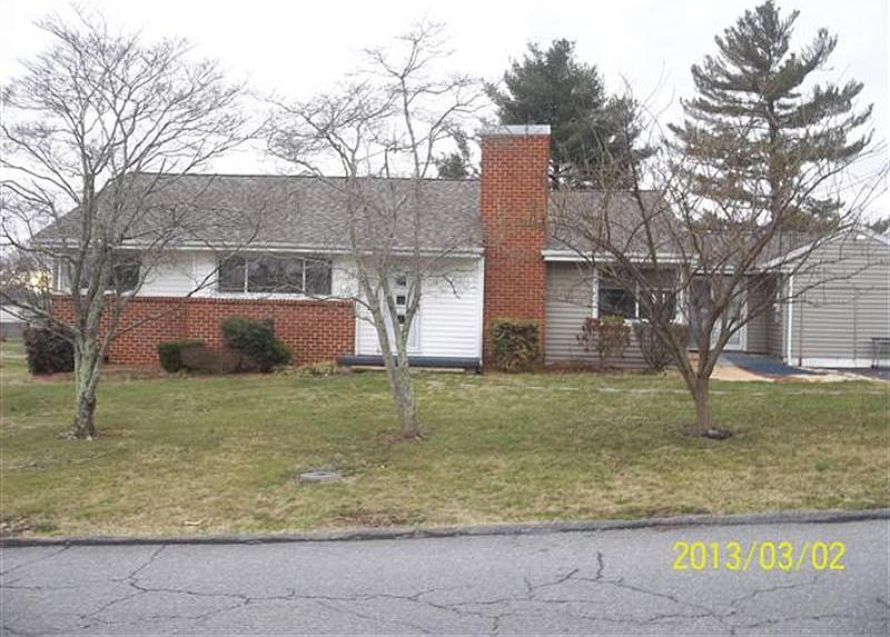 1st image of 112 Wonderland Dr