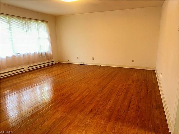 3rd image of 529 E Devon Dr