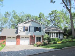739 Koch Peak Ave, Washington Township, NJ 07676