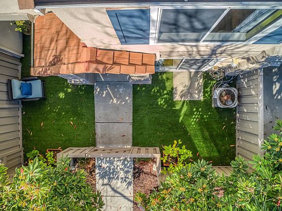 3rd image of 4206 Sophia Way