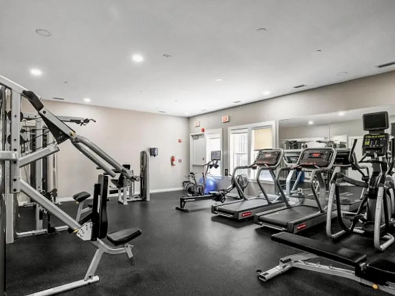 11704 Olde English Dr #H — Photo 34