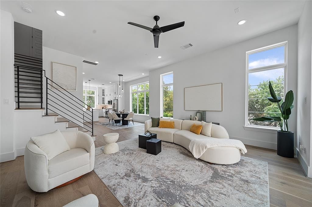57085708A Fairdale Ln, Houston, TX 77057 Zillow