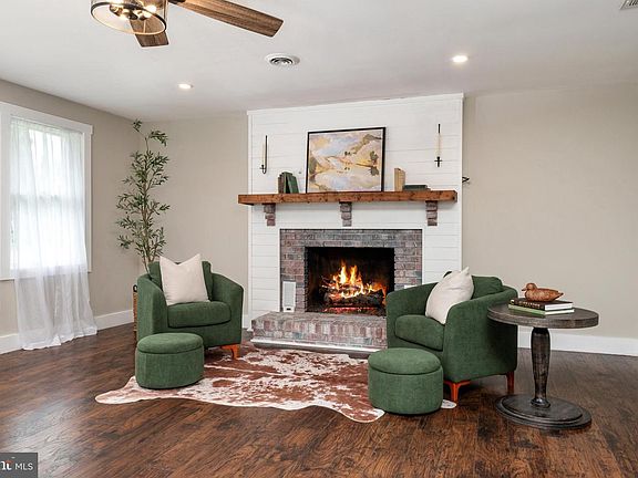 4th image of 1221 Bast Ln