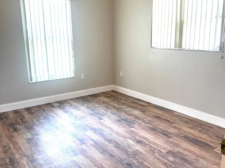 2211 Gold Oak Ln — Photo 22